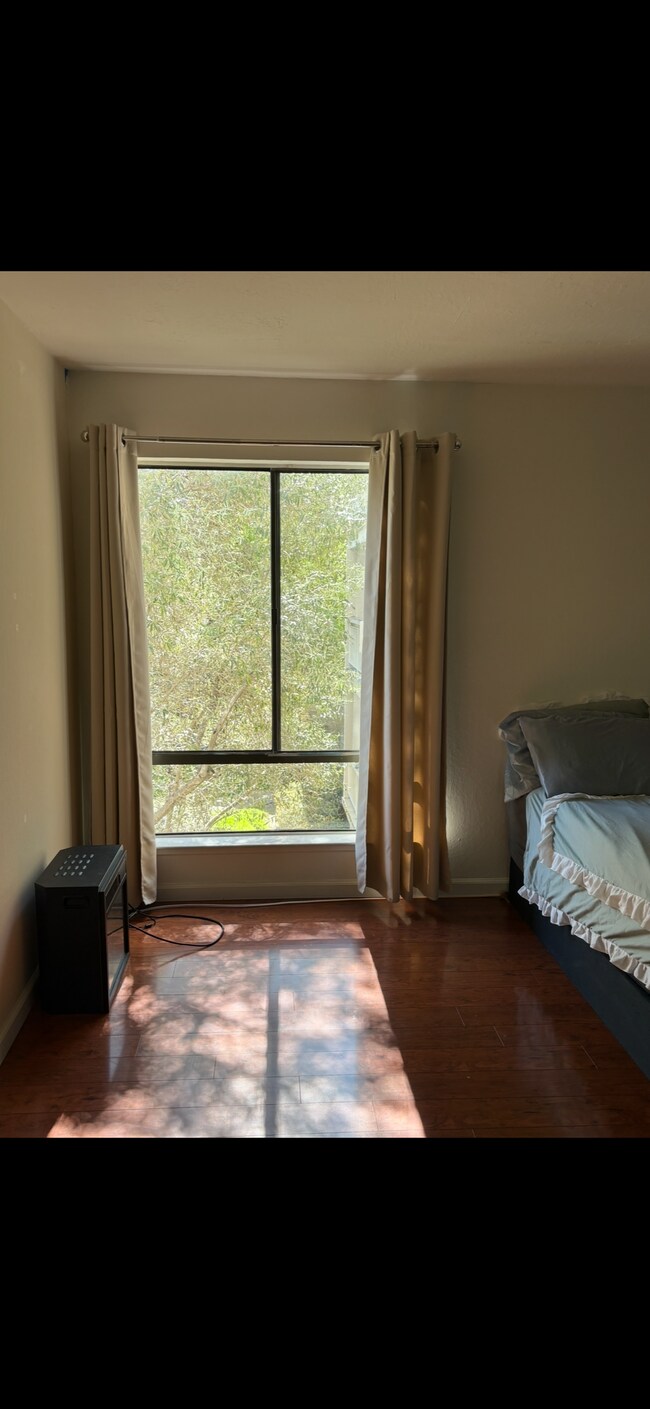 Photo - 460 N Civic Dr Apartment