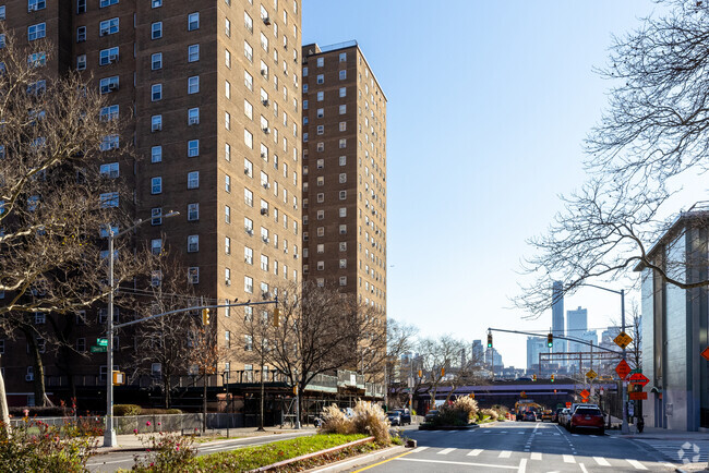 Building Photo - Gouverneur Gardens IV