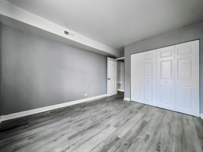 Building Photo - 1846 S Karlov Ave