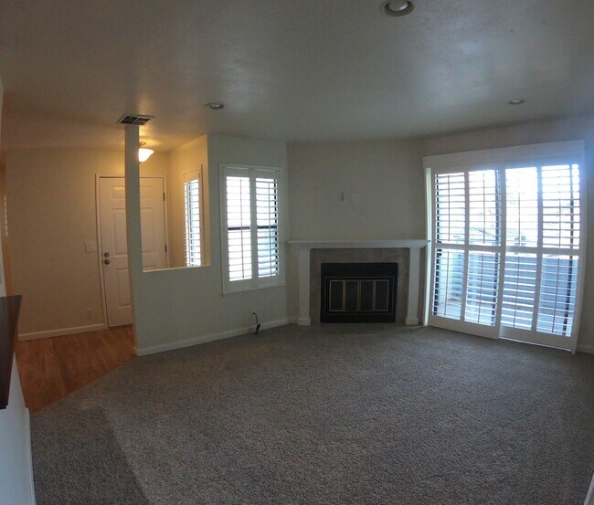Foto del edificio - Centrally located Cambrian Park Condo