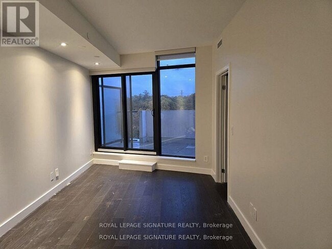 Photo du bâtiment - 160 Kingsway Crescent