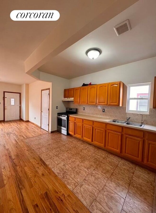 Building Photo - 258 Beach 13th Street