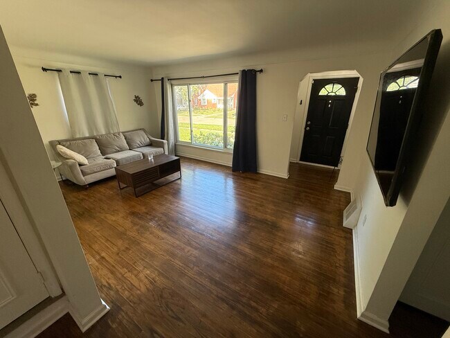Foto del edificio - 8225 Grayfield St