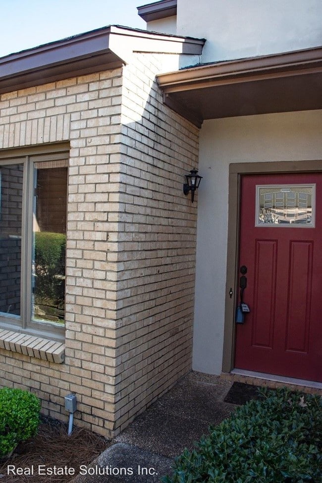 Building Photo - 2 br, 2.5 bath House - 34 Park Crest Place