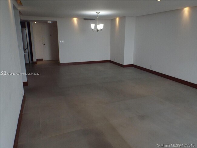 Foto del edificio - 2500 Parkview Dr