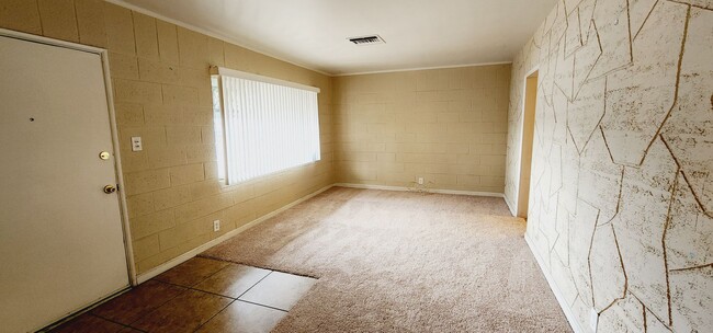 Building Photo - **COMING SOON** HOME WITH SPARKLING POOL!