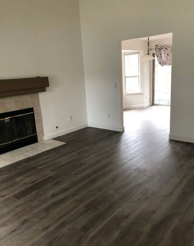 Building Photo - Lovely Single Level Home in Santa Rosa 3 b...