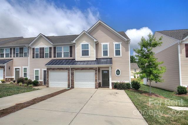 Foto principal - 2704 Silverthorn Dr