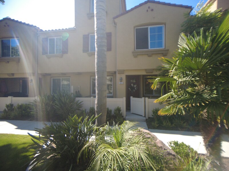 Primary Photo - 1460 Mockingbird Ct