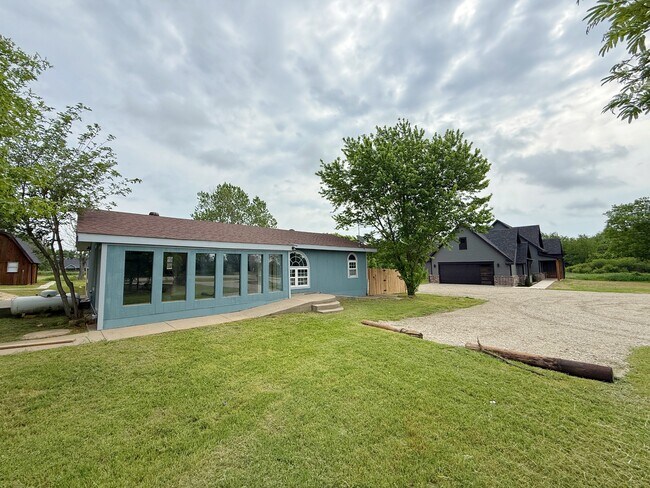 Foto del edificio - 6079 FM 1753