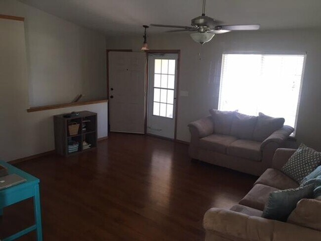 Foto del edificio - 2717 N Stoney Point Ct