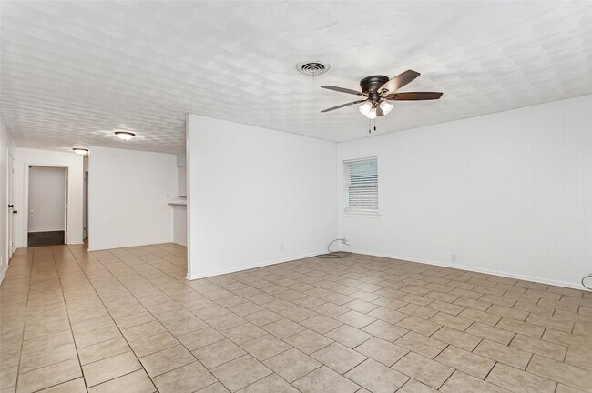 Foto del edificio - 11038 Wyatt St
