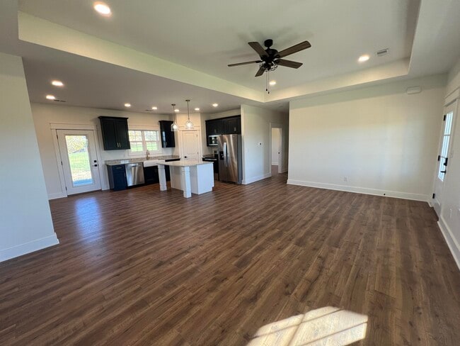 Building Photo - 308 Wolverine Way