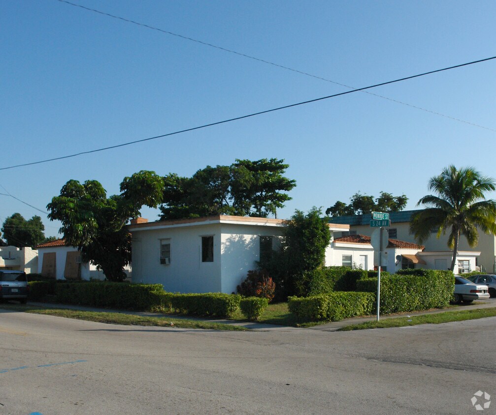 Foto principal - 2335-2341 Monroe St