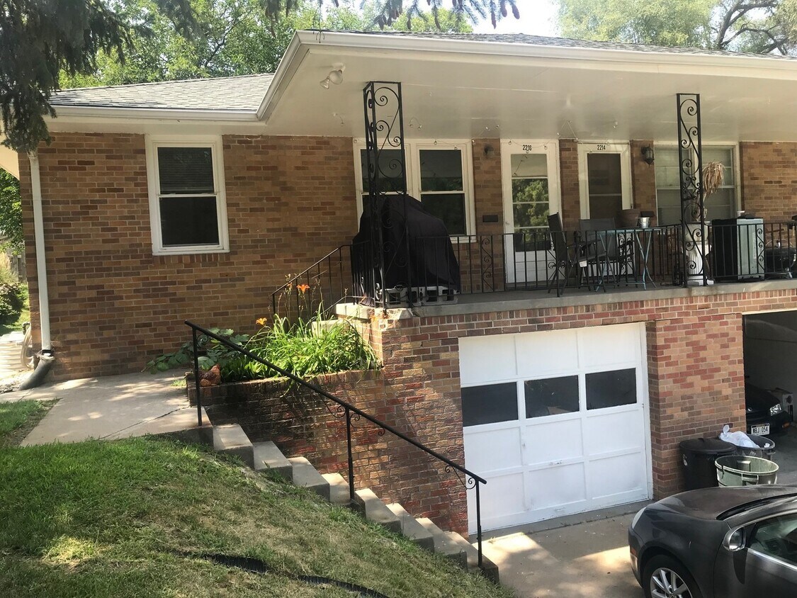 Foto principal - 3BR off 50th and Center