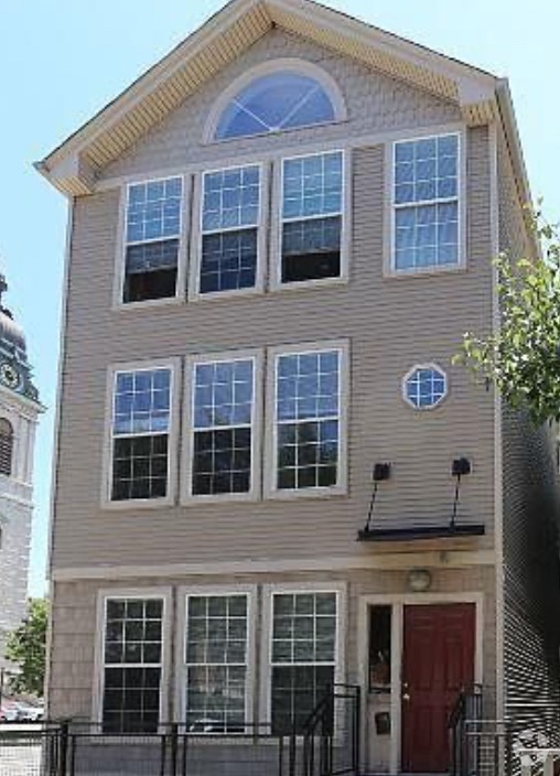Building Photo - 1059 W Fry St