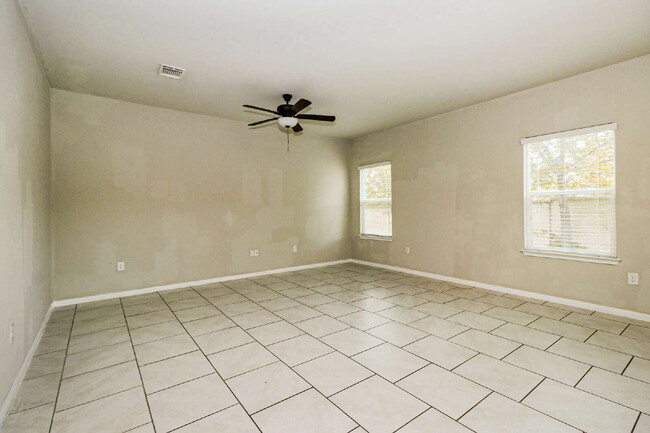 Building Photo - 9201 Sawyer Fay Ln