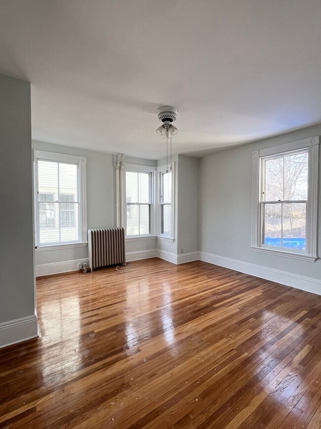 Building Photo - 124 Trenton St