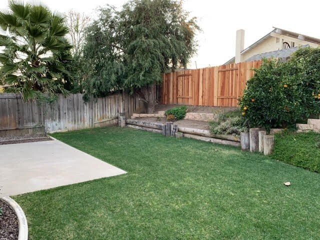 Foto del edificio - One story home in Mission Oaks near Las Colinas