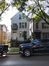 Building Photo - 2919 N Racine Ave