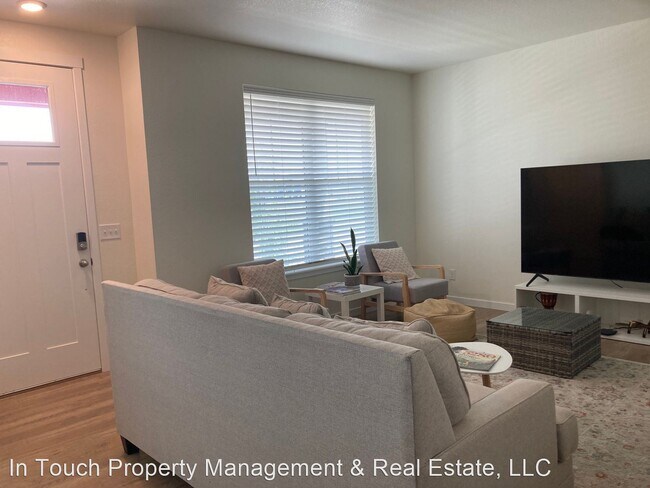 Foto del edificio - 4 br, 3 bath House - 739 Quemoy Street