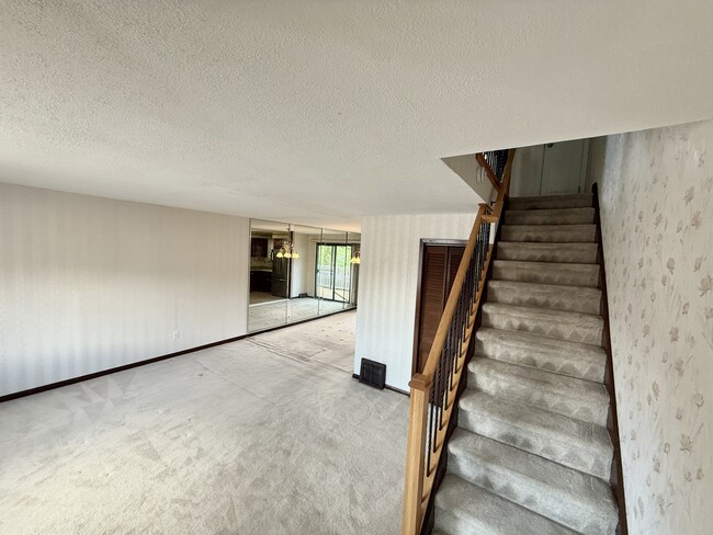 Building Photo - 3620 Canby Dr