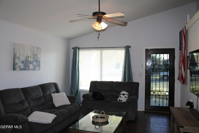 Building Photo - 14391 Desert Sage Dr