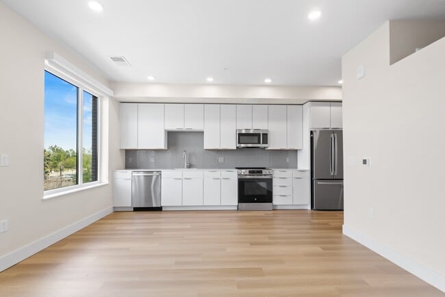 Building Photo - Frameline Apartments