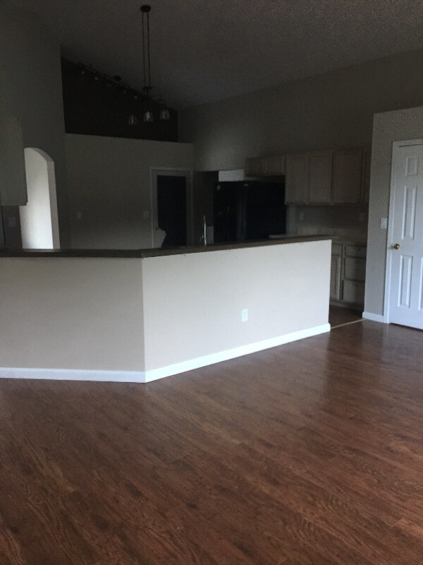 Foto del edificio - 151 Scott Dr