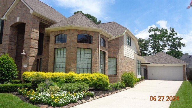 Building Photo - 16411 Destrehan Dr