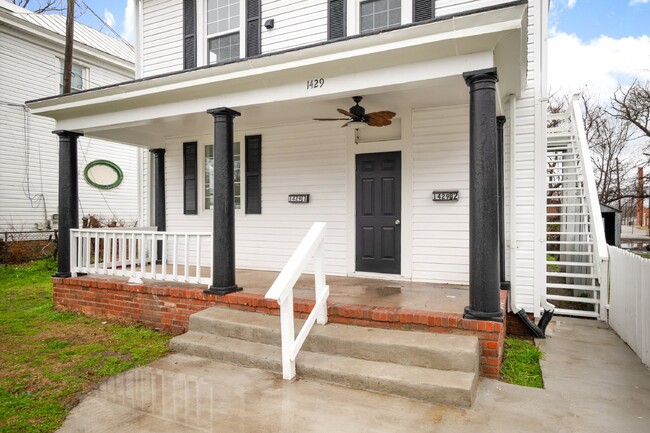 Building Photo - Charming 3-Bedroom Rental Property in Pete...