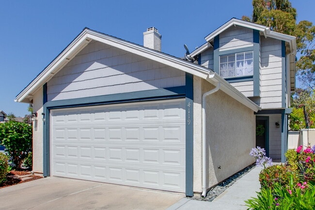 Building Photo - 4119 Esperanza Way