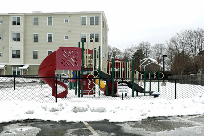 Foto del edificio - Linscott Court Apartments