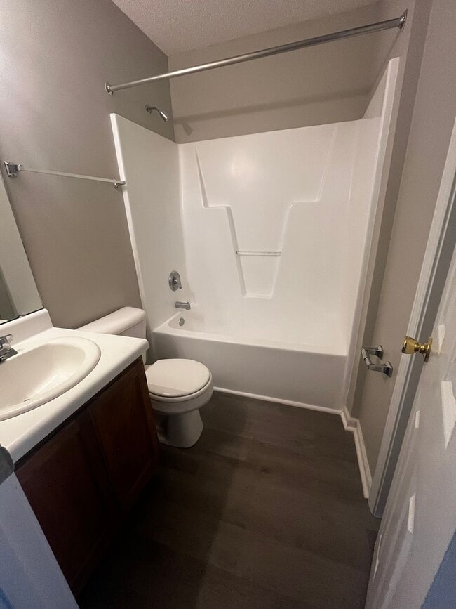 Foto del edificio - Paddock Place Apartments