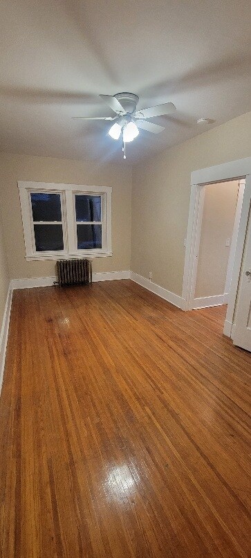 Dormitorio - 155 Akron St