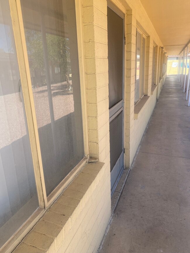 Building Photo - 557 San Pablo Dr