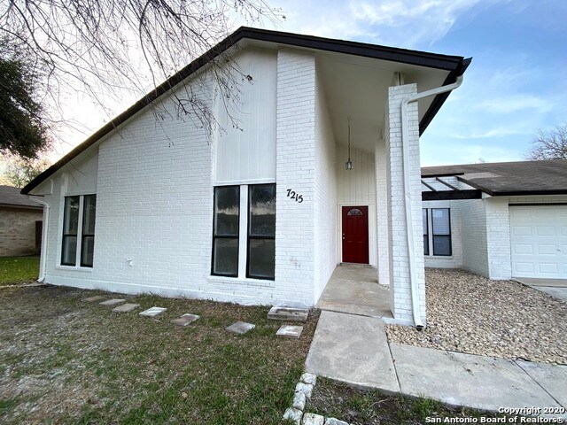 Primary Photo - 7215 Poss Rd