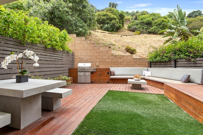 Building Photo - 2775 Wright Ln