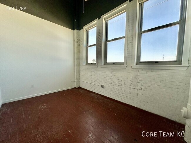 Foto del edificio - 1180 E 30th St