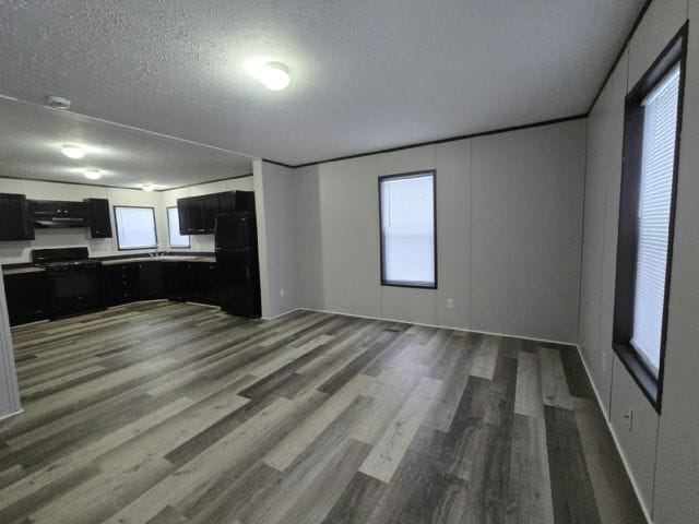 Foto del edificio - 437 Warbler Ln