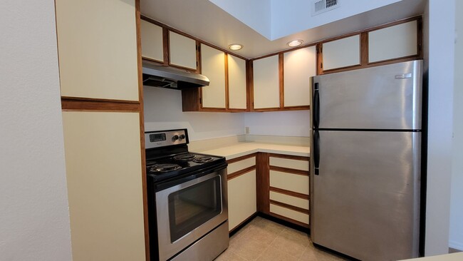 Foto del edificio - One Bedroom one bath condo in the heart of...