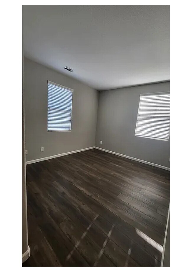Foto del edificio - 1750 Bella Lago Dr