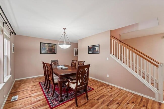 Foto del edificio - 4 bedroom in Redmond WA 98053