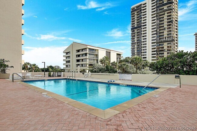 Foto del edificio - 4200 N Ocean Dr
