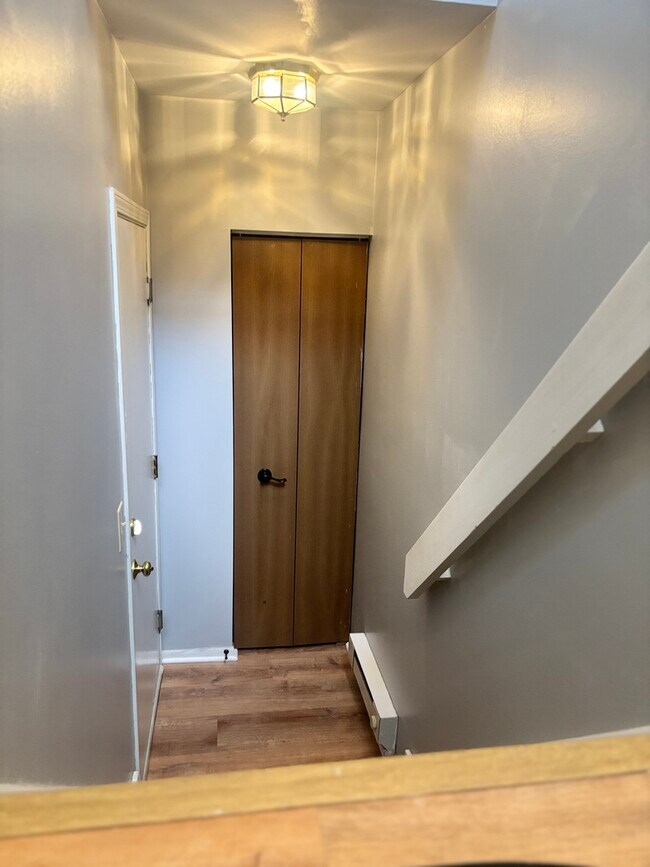 Building Photo - 1391 Grayshire Ct