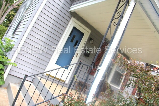 Building Photo - 1408 Bryan St