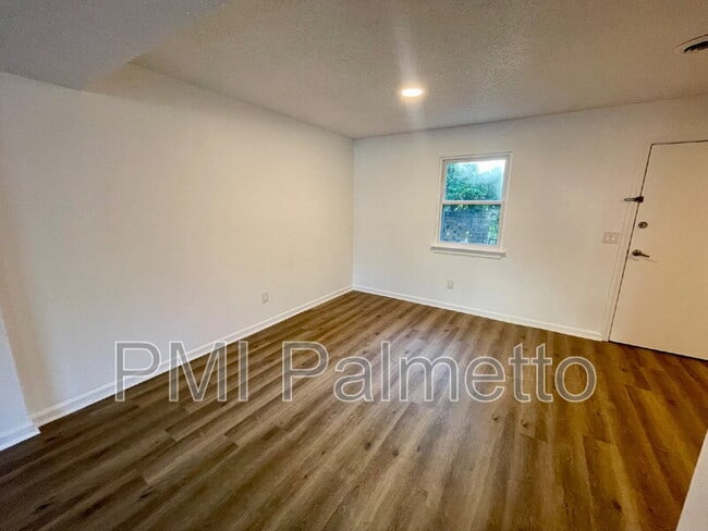 Foto del edificio - 1312 Cactus Ave