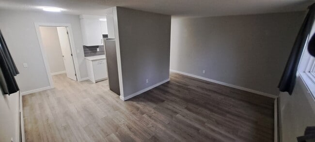 Building Photo - 8303-100 100 St NW