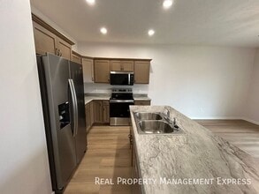 Building Photo - 2 Bedroom 1.5 Bathroom Home for Rent