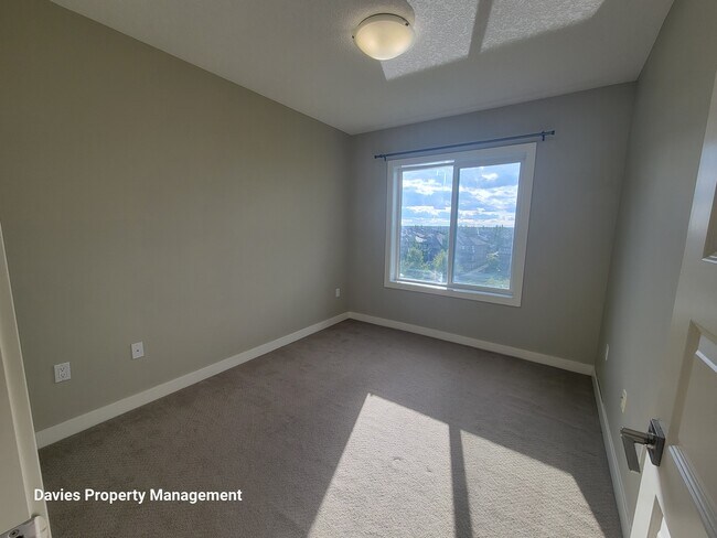 Building Photo - 1238 Windermere Way SW